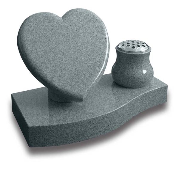 Maplebeck Heart Memorial - Image 2